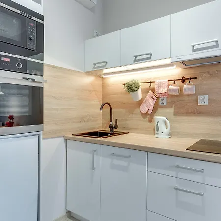 Aura Island Old Town