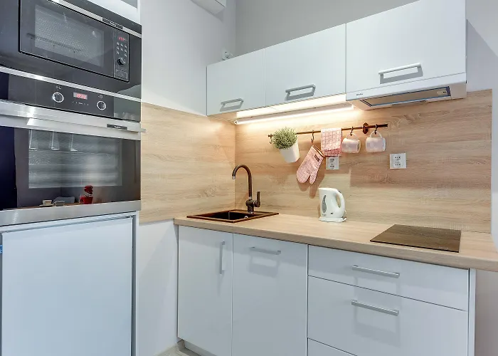 Aura Island Old Town